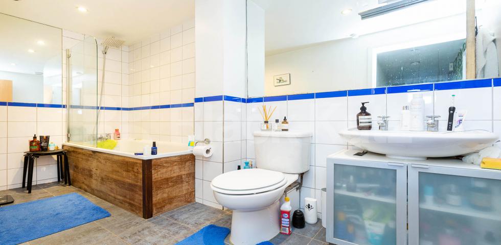			1 Bedroom, 1 bath, 1 reception Flat			 Barnsbury Grove, Islington - Barnsbury